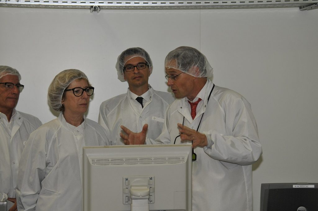 Inside the $21 Billion GlobalFoundries Expansion Planned for New York Engineers inside a modern semiconductor fabrication plant in New York